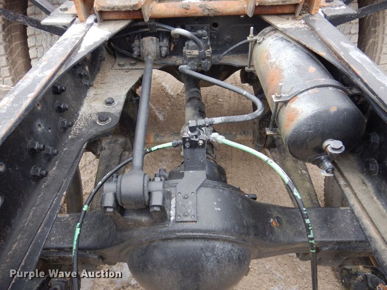 image for item IM9769 1994 Ford LTL 9000  semi truck