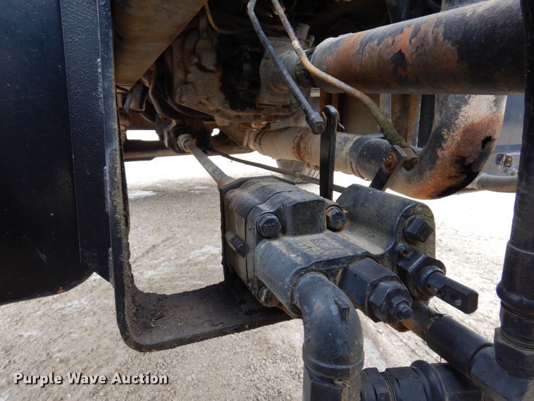 image for item IM9769 1994 Ford LTL 9000  semi truck