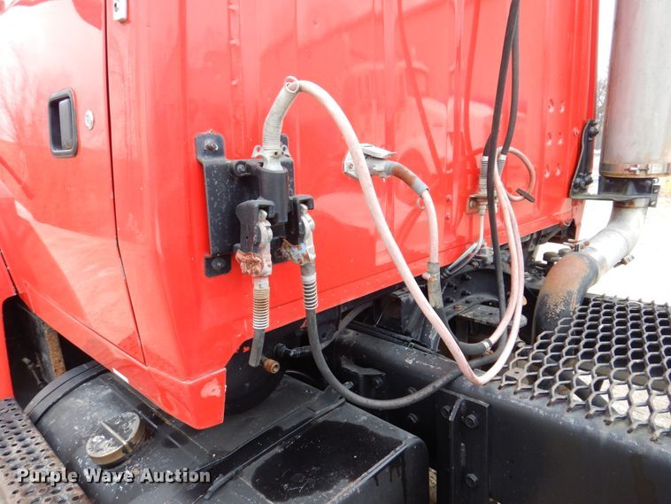 image for item IM9769 1994 Ford LTL 9000  semi truck