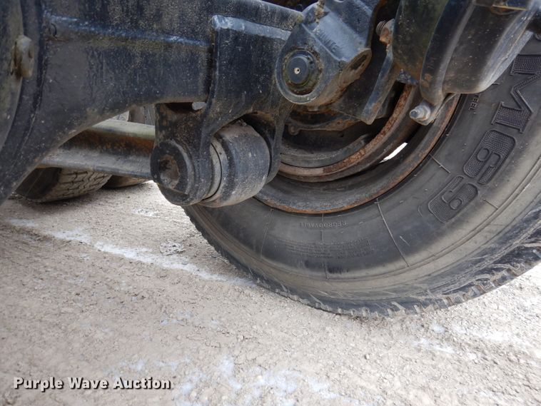 image for item IM9769 1994 Ford LTL 9000  semi truck