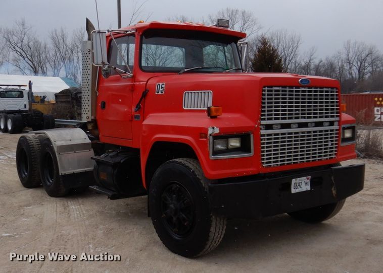 image for item IM9770 1994 Ford LTL 9000  semi truck
