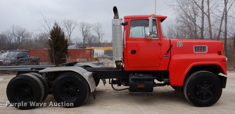 image for item IM9770 1994 Ford LTL 9000  semi truck