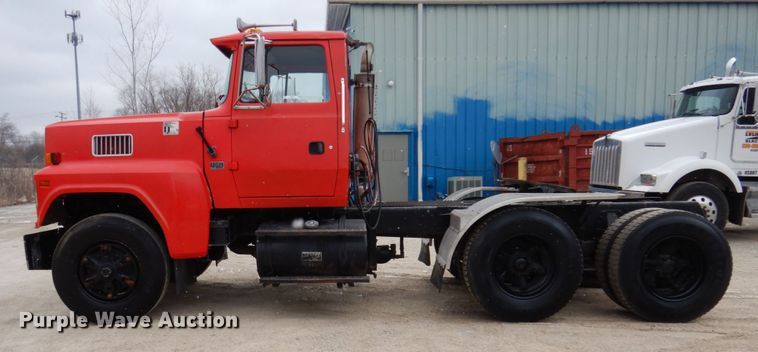 image for item IM9770 1994 Ford LTL 9000  semi truck