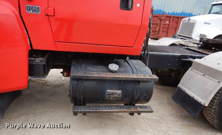 image for item IM9770 1994 Ford LTL 9000  semi truck