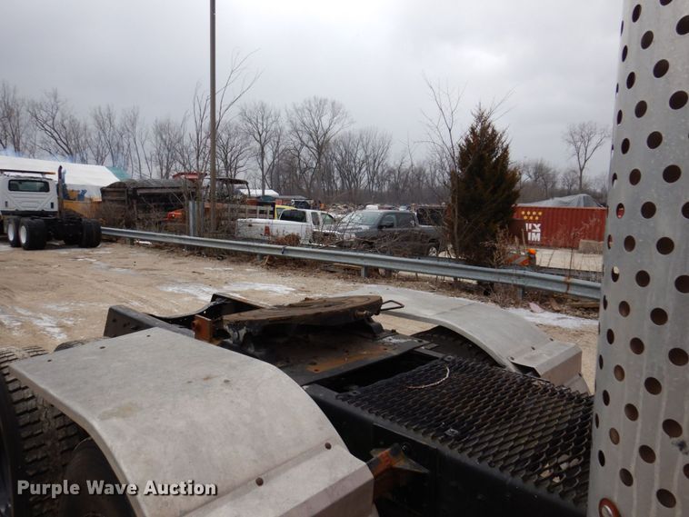 image for item IM9770 1994 Ford LTL 9000  semi truck