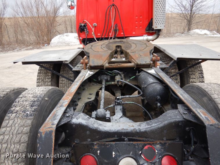 image for item IM9770 1994 Ford LTL 9000  semi truck