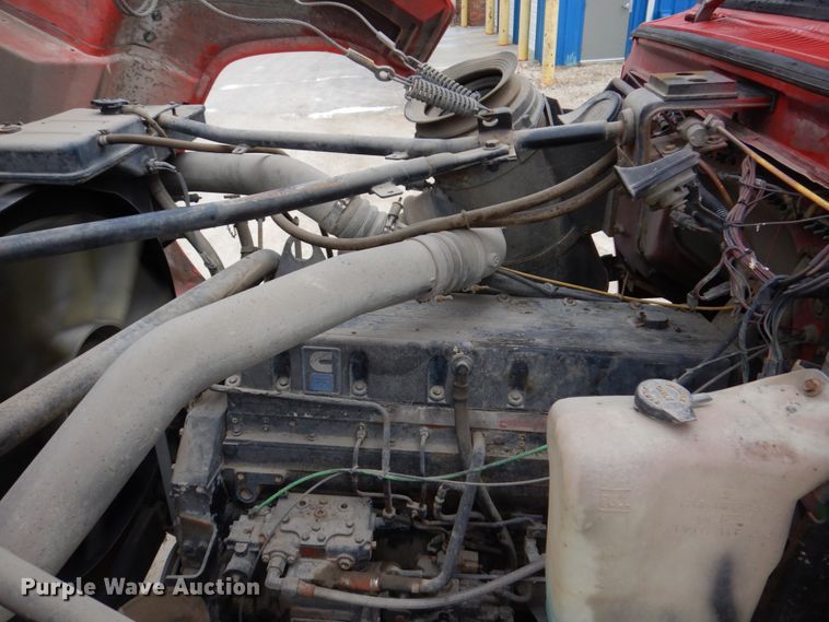 image for item IM9770 1994 Ford LTL 9000  semi truck