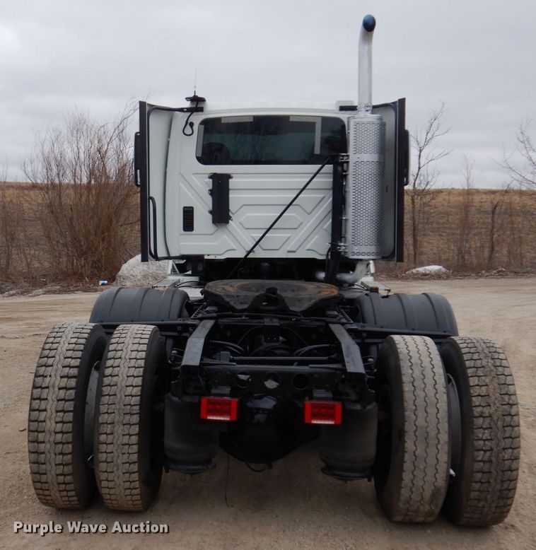 image for item IM9773 2012 International ProStar  semi truck