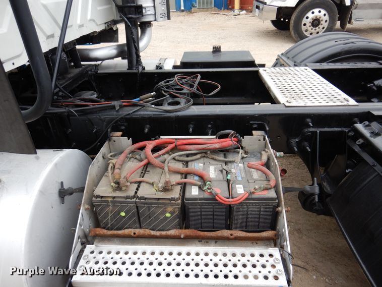 image for item IM9773 2012 International ProStar  semi truck