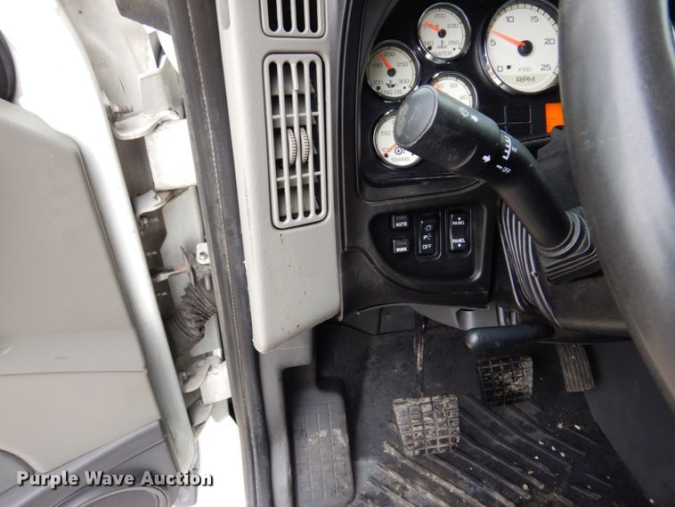 image for item IM9773 2012 International ProStar  semi truck