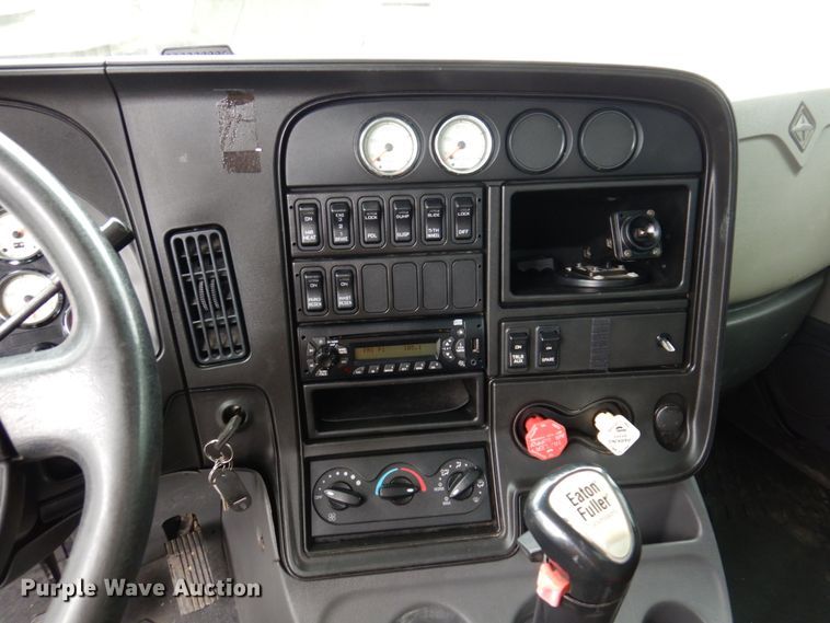 image for item IM9773 2012 International ProStar  semi truck