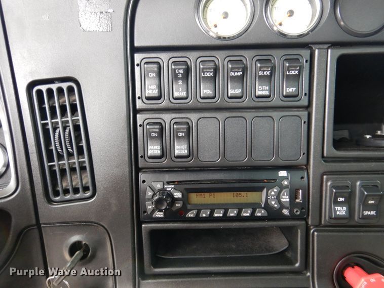 image for item IM9773 2012 International ProStar  semi truck