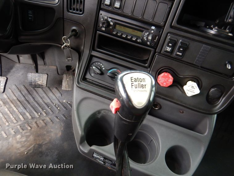 image for item IM9773 2012 International ProStar  semi truck