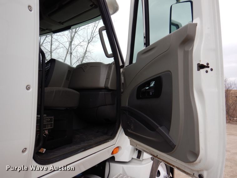 image for item IM9773 2012 International ProStar  semi truck