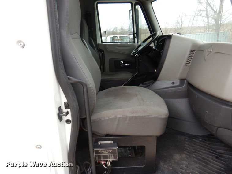 image for item IM9773 2012 International ProStar  semi truck