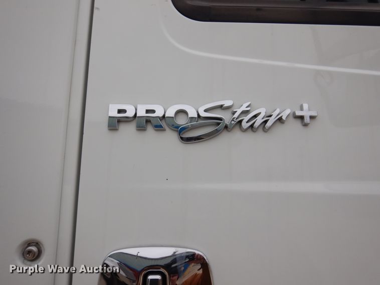 image for item IM9773 2012 International ProStar  semi truck