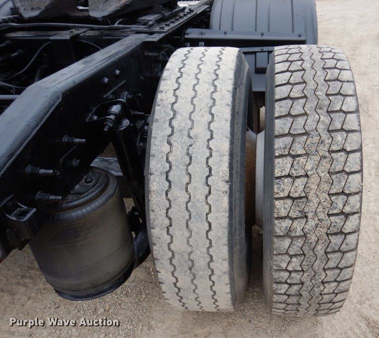 image for item IM9773 2012 International ProStar  semi truck