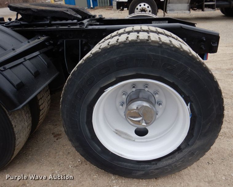 image for item IM9773 2012 International ProStar  semi truck