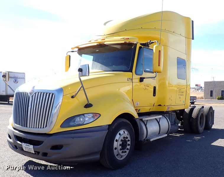 image for item IS9326 2011 International ProStar  semi truck