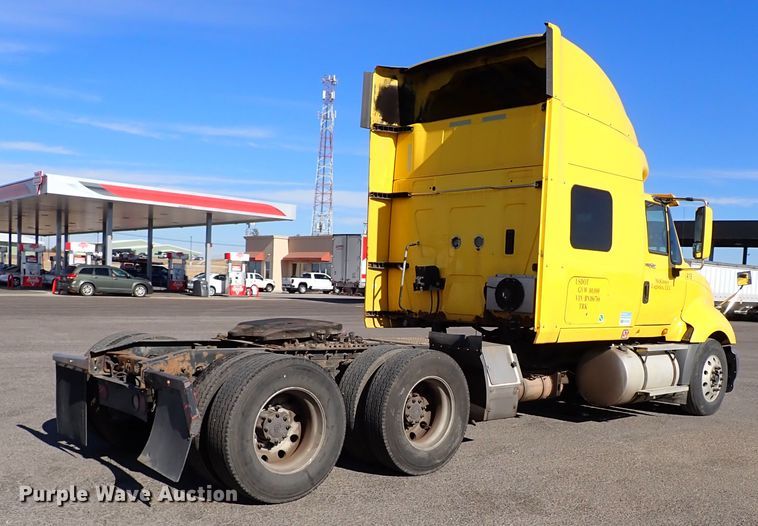 image for item IS9326 2011 International ProStar  semi truck
