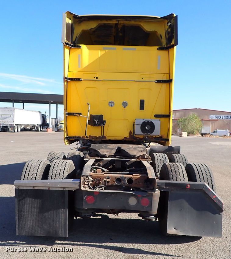 image for item IS9326 2011 International ProStar  semi truck