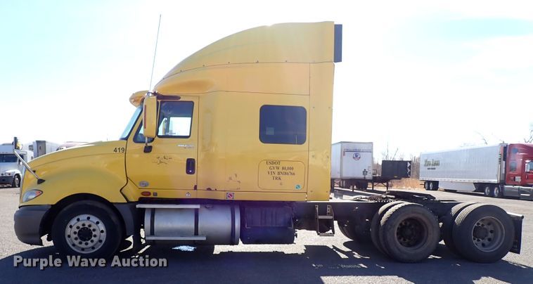 image for item IS9326 2011 International ProStar  semi truck