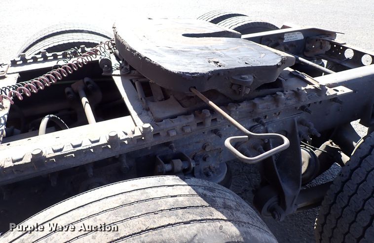 image for item IS9326 2011 International ProStar  semi truck