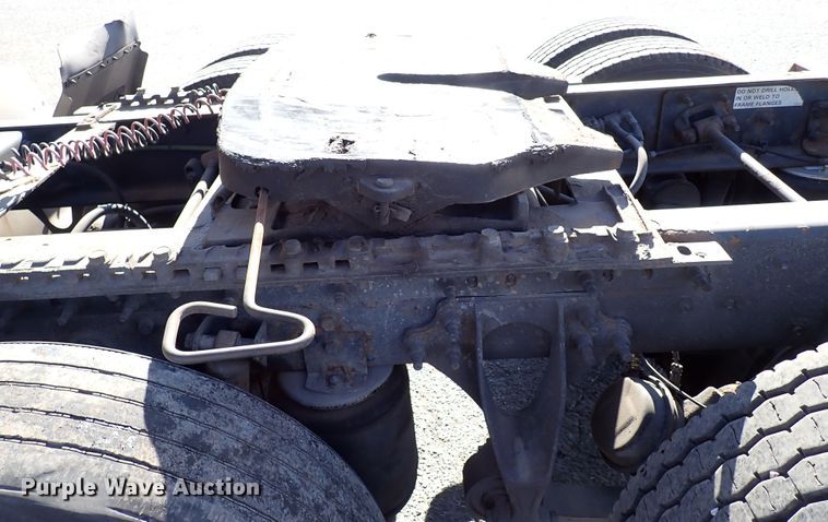 image for item IS9326 2011 International ProStar  semi truck