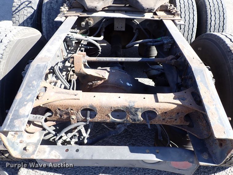 image for item IS9326 2011 International ProStar  semi truck