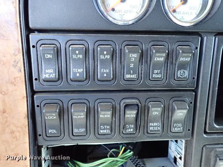 image for item IS9326 2011 International ProStar  semi truck