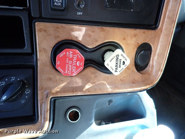 image for item IS9326 2011 International ProStar  semi truck