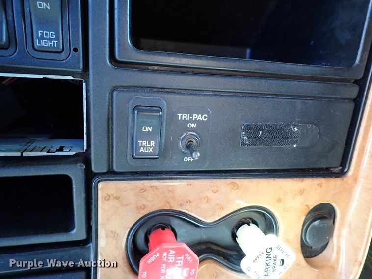 image for item IS9326 2011 International ProStar  semi truck