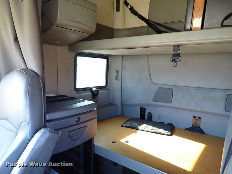 image for item IS9326 2011 International ProStar  semi truck