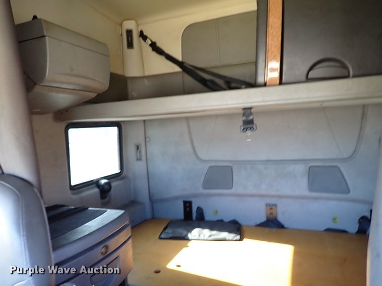 image for item IS9326 2011 International ProStar  semi truck