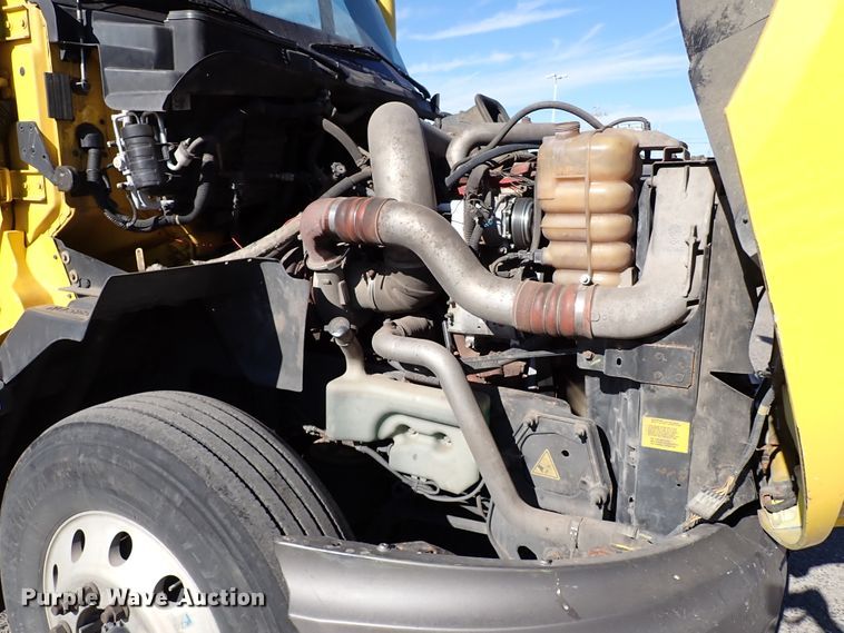 image for item IS9326 2011 International ProStar  semi truck