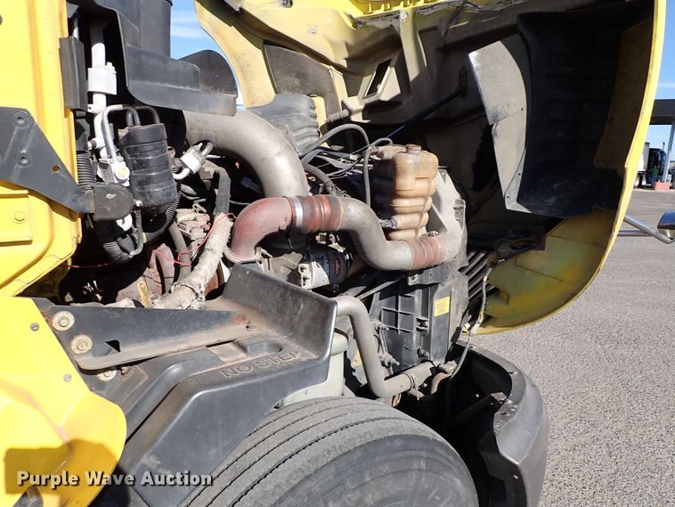 image for item IS9326 2011 International ProStar  semi truck