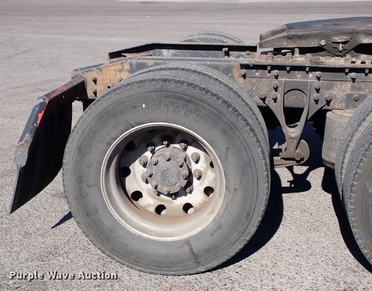 image for item IS9326 2011 International ProStar  semi truck