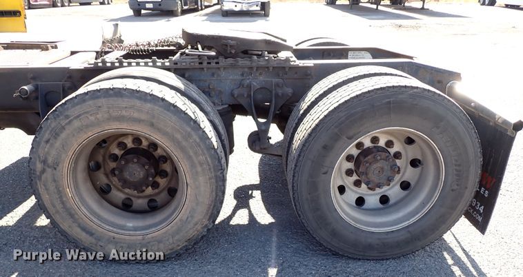 image for item IS9326 2011 International ProStar  semi truck