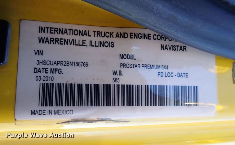 image for item IS9326 2011 International ProStar  semi truck