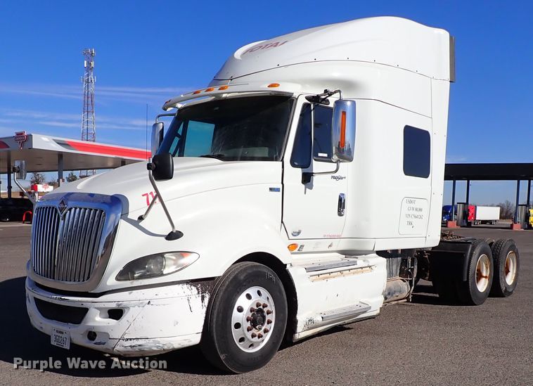 image for item IS9327 2012 International ProStar  semi truck