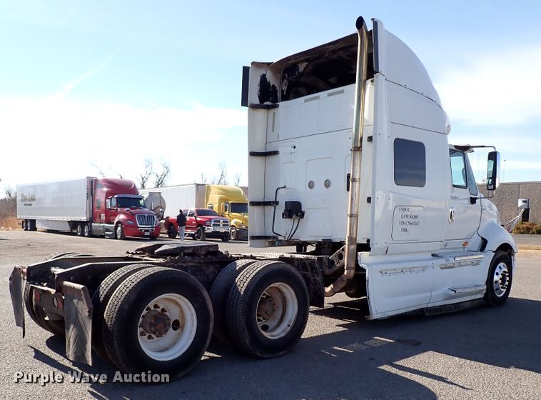 image for item IS9327 2012 International ProStar  semi truck