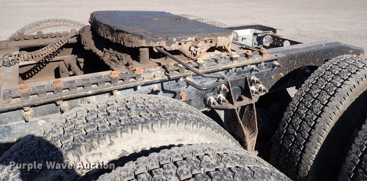 image for item IS9327 2012 International ProStar  semi truck