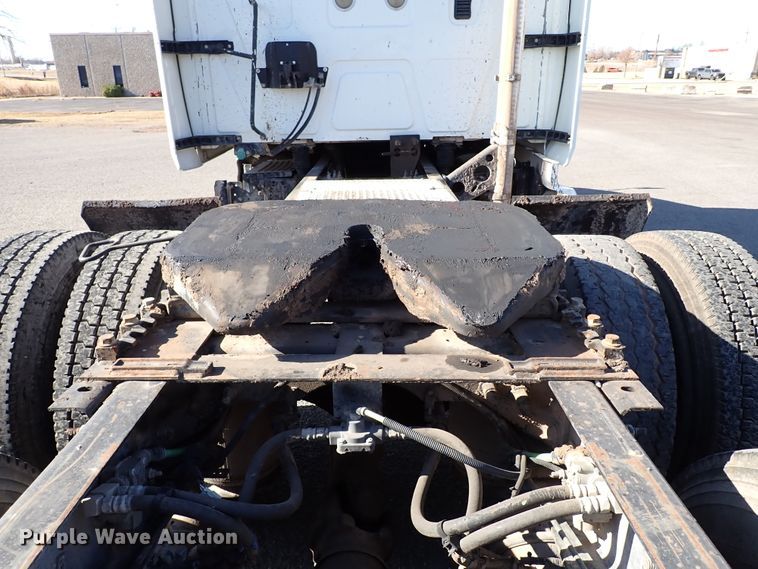 image for item IS9327 2012 International ProStar  semi truck