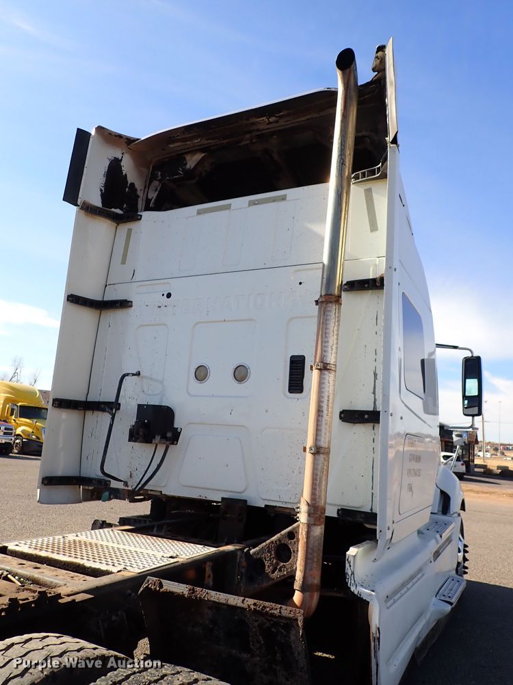 image for item IS9327 2012 International ProStar  semi truck