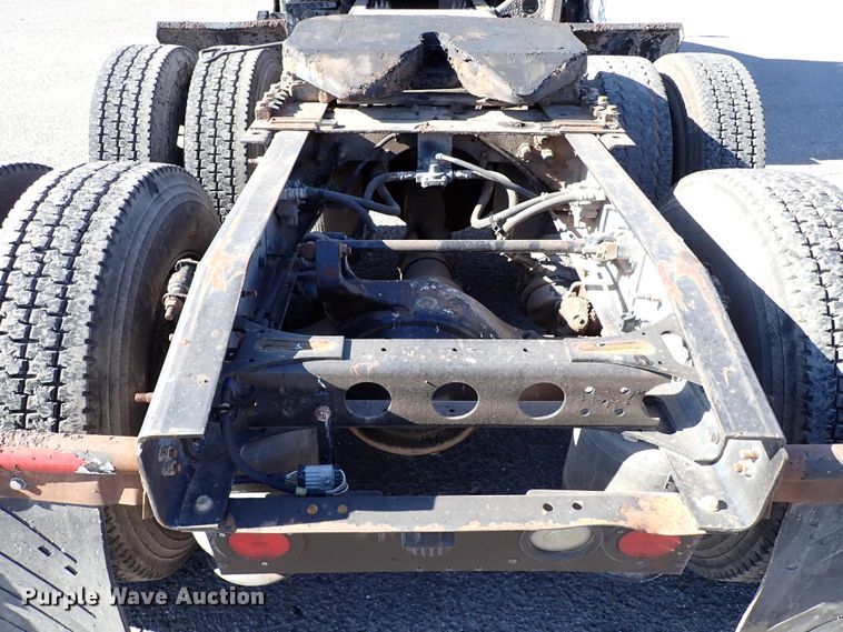 image for item IS9327 2012 International ProStar  semi truck