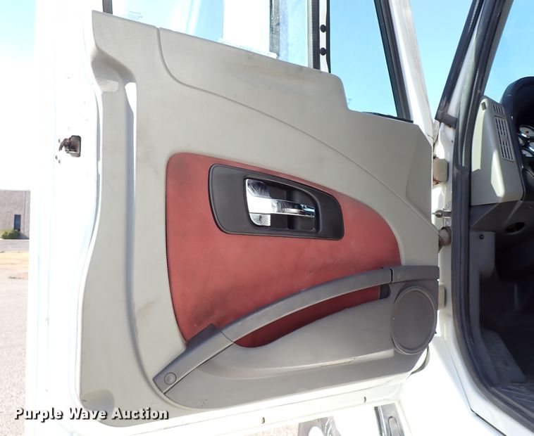 image for item IS9327 2012 International ProStar  semi truck