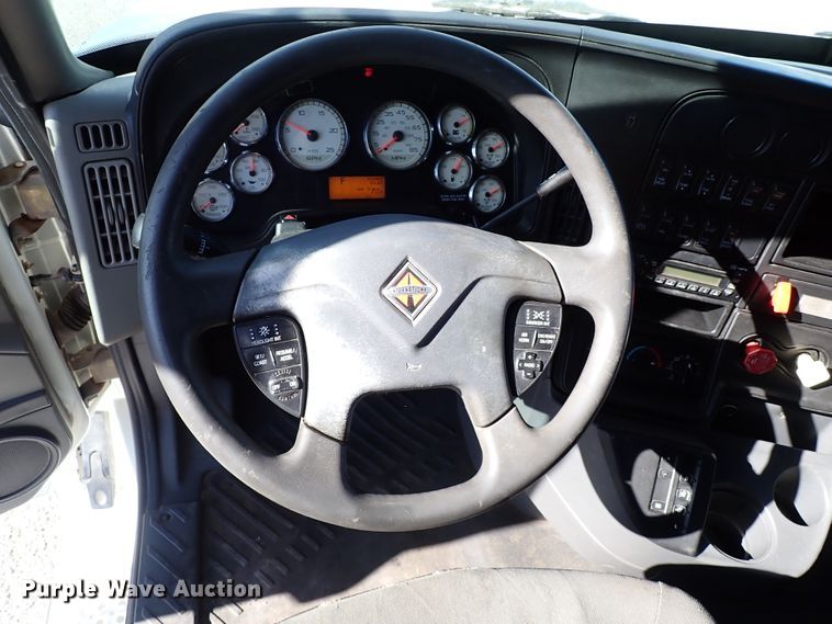 image for item IS9327 2012 International ProStar  semi truck