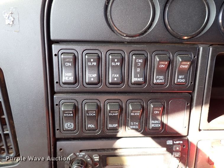 image for item IS9327 2012 International ProStar  semi truck