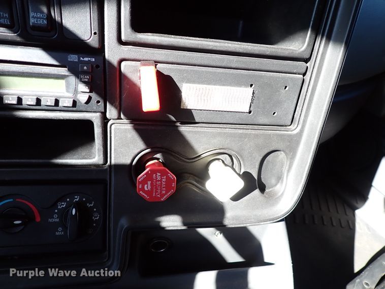 image for item IS9327 2012 International ProStar  semi truck