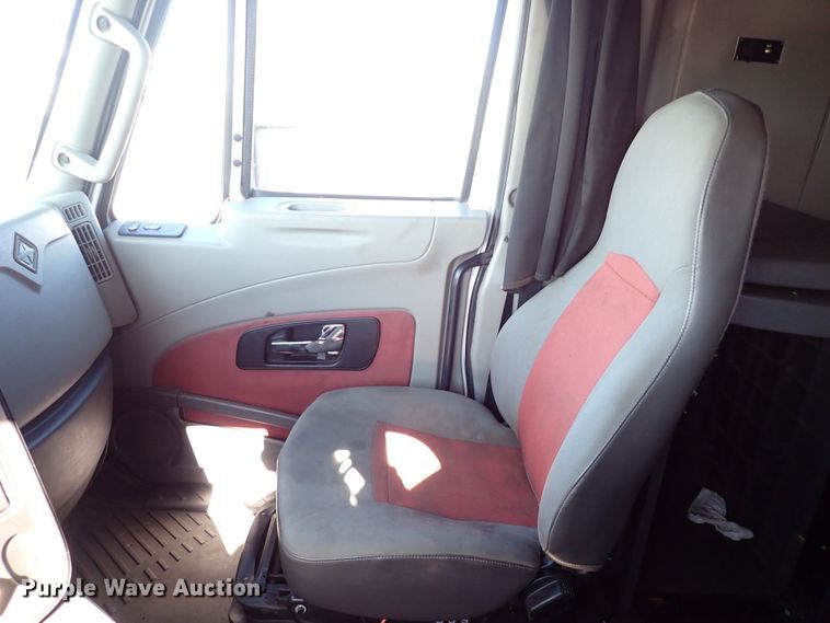 image for item IS9327 2012 International ProStar  semi truck